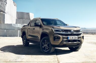 大改款Amarok 即日起正式於全台展示中心展開預售活動，引進之 Amarok PanAmericana 為家族中的高階越野旗艦車系，預售價NT$ 185 萬元。(圖片提供：福斯商旅)